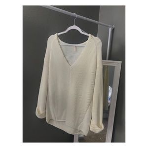 Free people style Cream sweater !